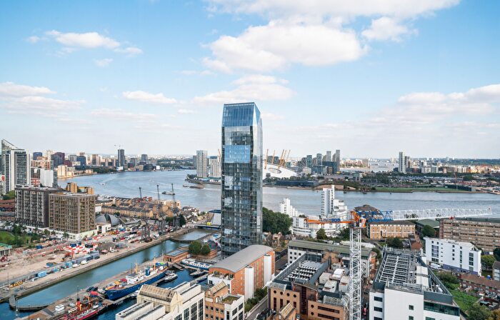 2 Bedroom Apartment To Rent In The Madison, Canary Wharf, E14
