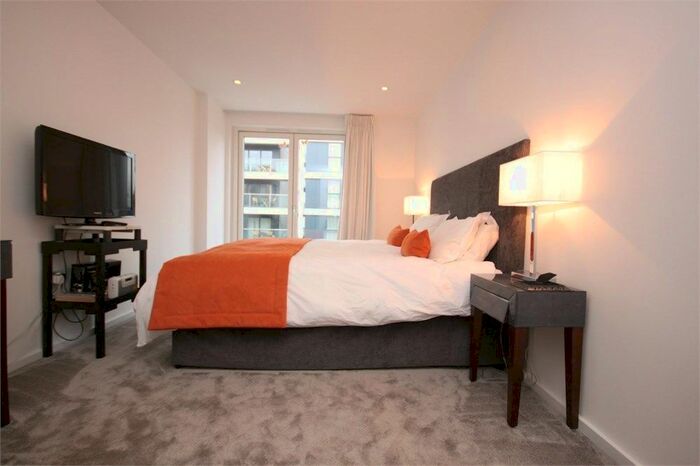 2 Bedroom Flat To Rent In The Orchard, Dance Square, Pear Tree Street, EC1V