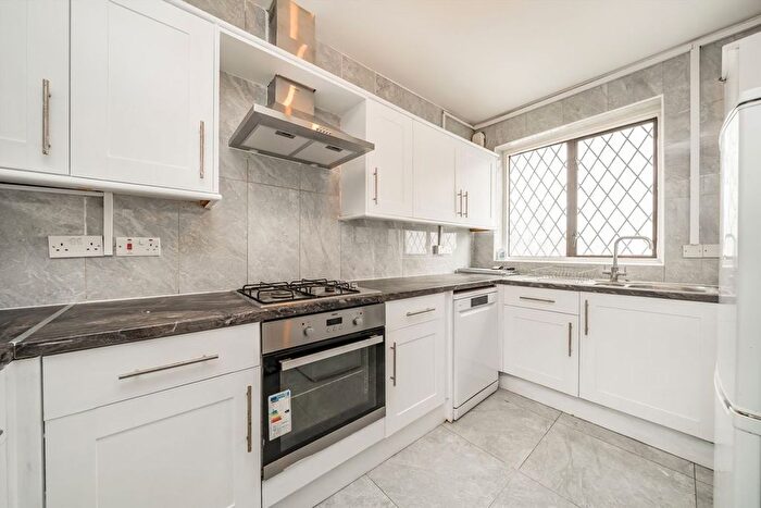 2 Bedroom Flat To Rent In Donnington Road, London, NW10