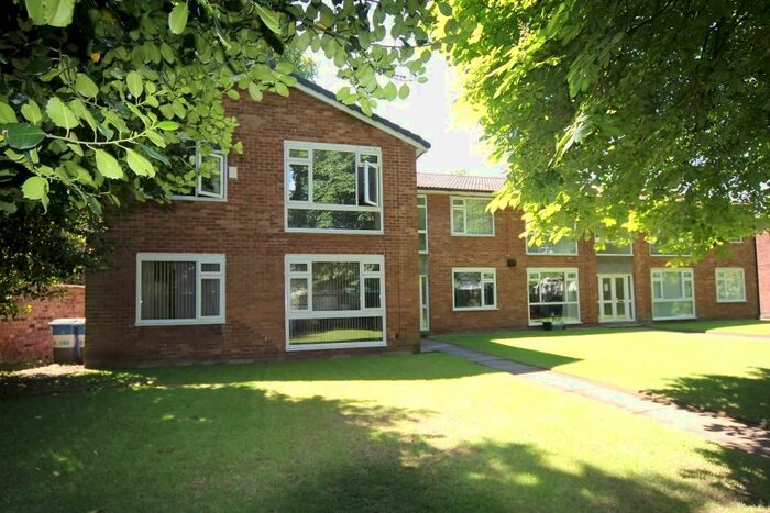 2 Bedroom Flat To Rent In Elmsley Road, Mossley Hill, Liverpool, L18