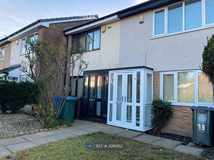 2 Bedroom Semi-detached House To Rent In Oxford Drive, Middleton, Manchester, M24