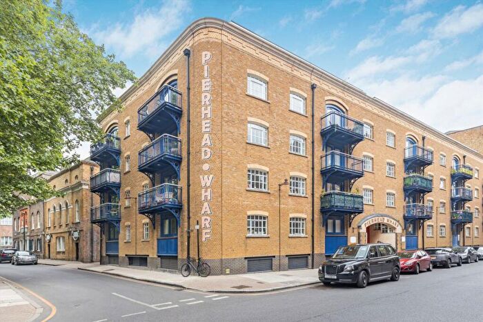 2 Bedroom Flat To Rent In Wapping High Street, Wapping, E1W