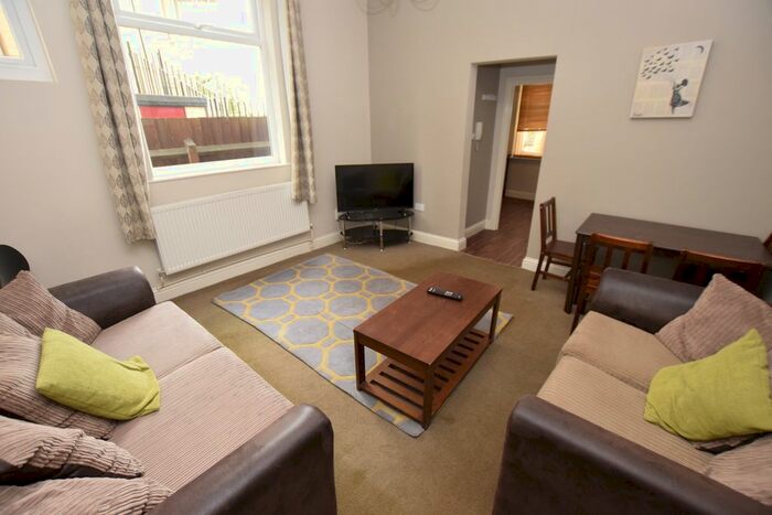 2 Bedroom Flat To Rent In Duffield Road, Derby, Derbyshire DE22