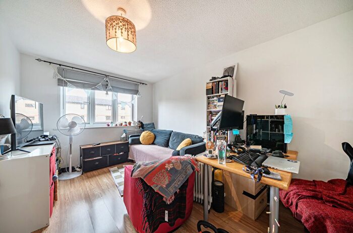 1 Bedroom Flat For Sale In Bridge Meadows, London, SE14