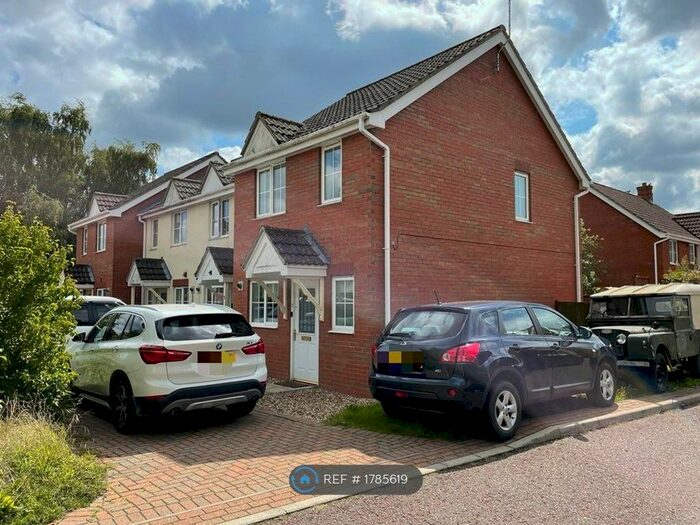 2 Bedroom End Of Terrace House To Rent In Tizzick Close, Norwich, NR5