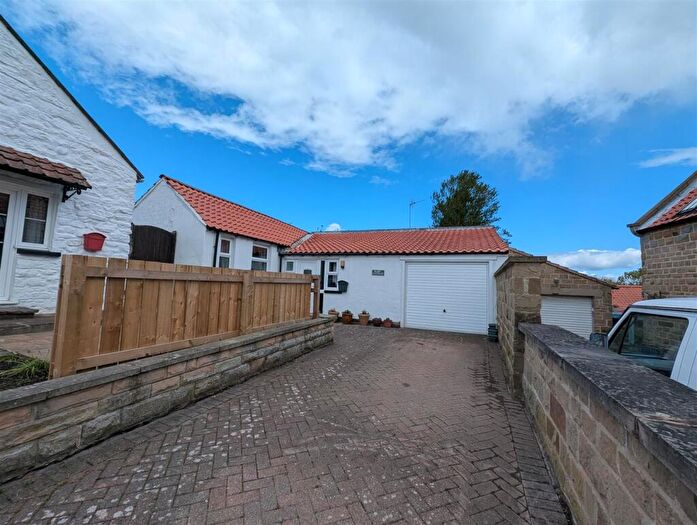 2 Bedroom Cottage For Sale In Front Street, Winston, DL2