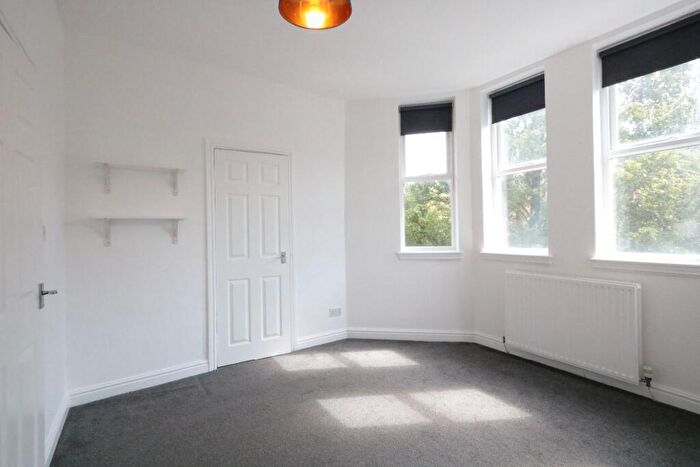 2 Bedroom Flat To Rent In Grosvenor Road, Manchester, M16