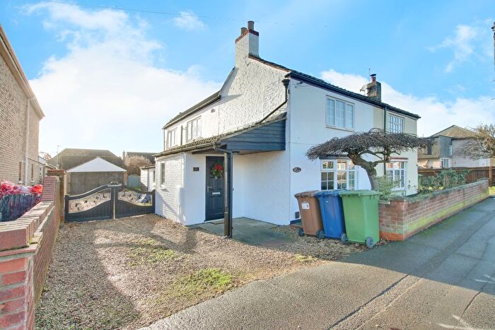 3 Bedroom Semi Detached House For Sale In Wisbech Road, March, PE15