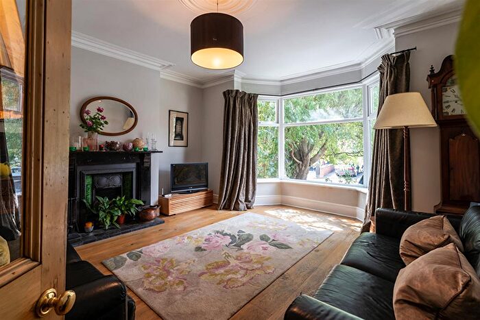 4 Bedroom Terraced House For Sale In Southgrove Road, Sheffield, S10