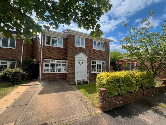 4 Bedroom Detached House To Rent In Coastguard Close, Gosport, Hampshire, PO12