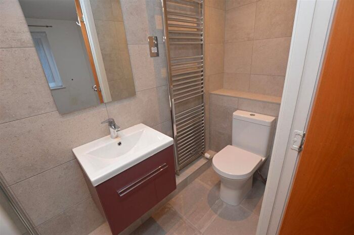 2 Bedroom Property To Rent In Penn Place, Northway, Rickmansworth, WD3