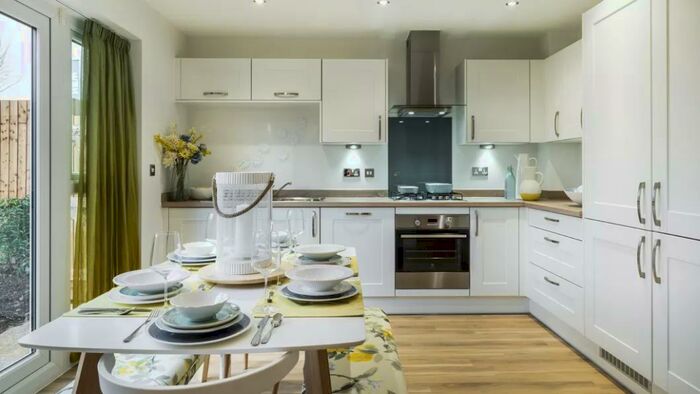 3 Bedroom Semi-Detached House To Rent In Collingham Crescent, Nottingham, NG5