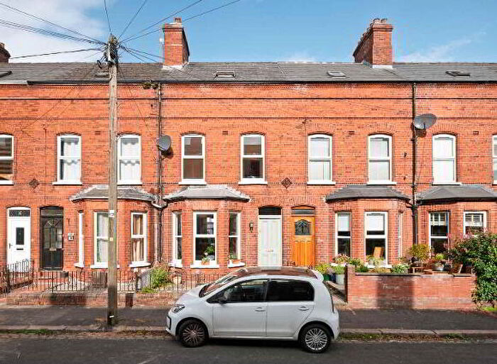 4 Bedroom Mid Terraced House For Sale In Bathgate Drive, Belfast, BT4
