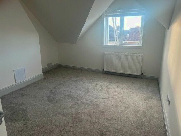 1 Bedroom Flat To Rent In Windsor Road, Bournemouth, BH5