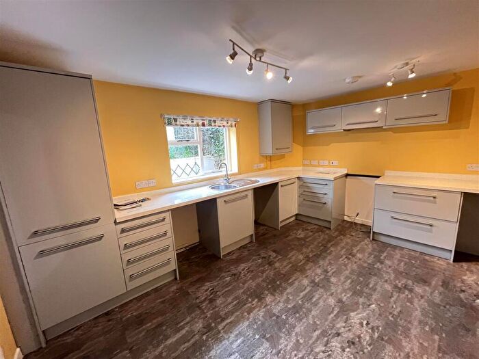 3 Bedroom Terraced House To Rent In Westbury, Sherborne, DT9