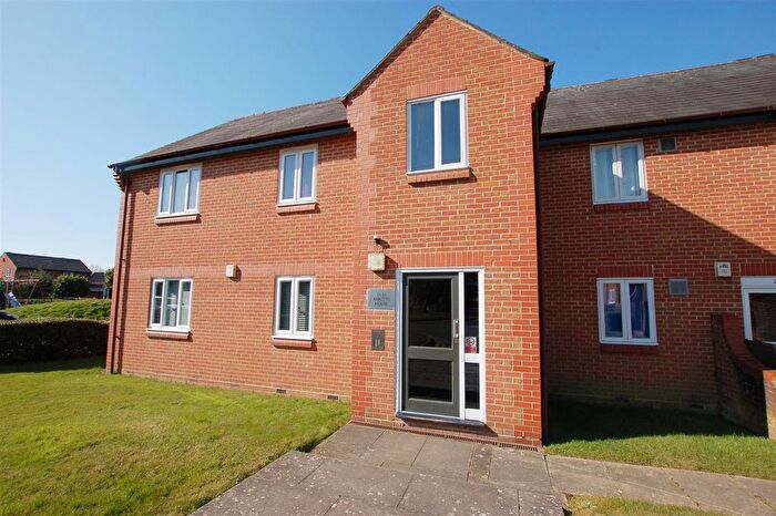 1 Bedroom Flat To Rent In Arundel Close, Tonbridge, TN9