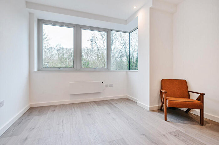 1 Bedroom Apartment For Sale In Ladymead, Guildford, Surrey, GU1