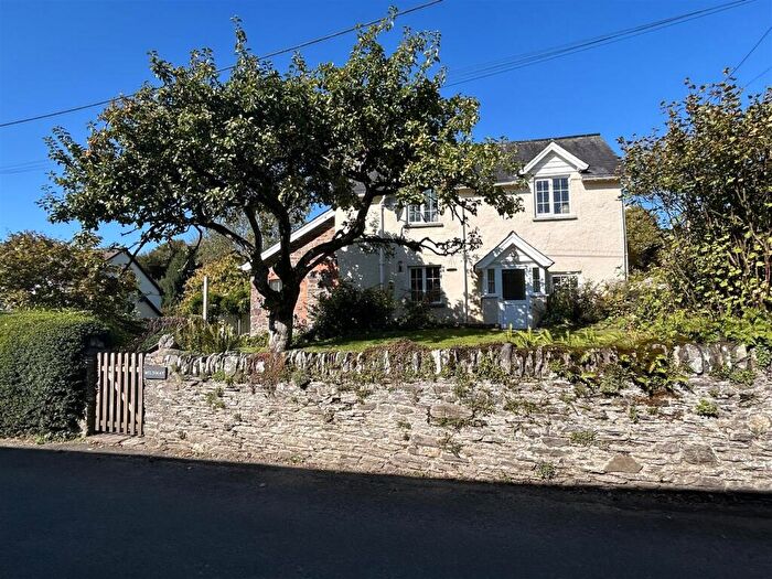 2 Bedroom Detached House For Sale In Brayford, EX32