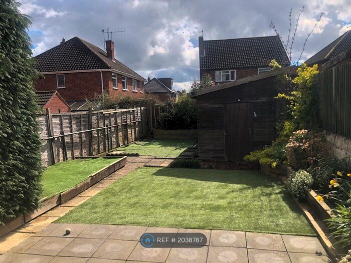 2 Bedroom End Of Terrace House To Rent In New Street, Kingswinford, DY6