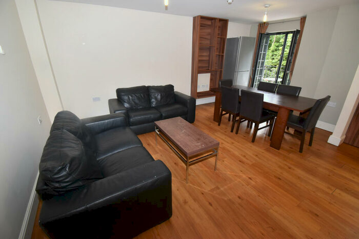 2 Bedroom Apartment To Rent In Station House, Old Warwick Road, Leamington Spa, Warwickshire, CV31