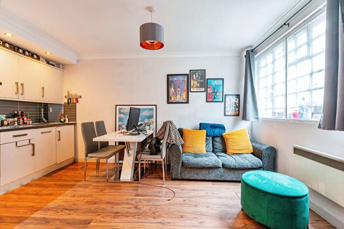 1 Bedroom Property To Rent In Rheidol Mews, London, London, N1