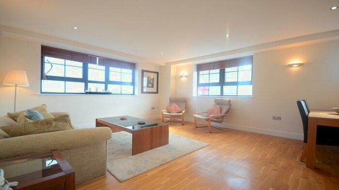 2 Bedroom Flat To Rent In Forbury Road, Reading, RG1