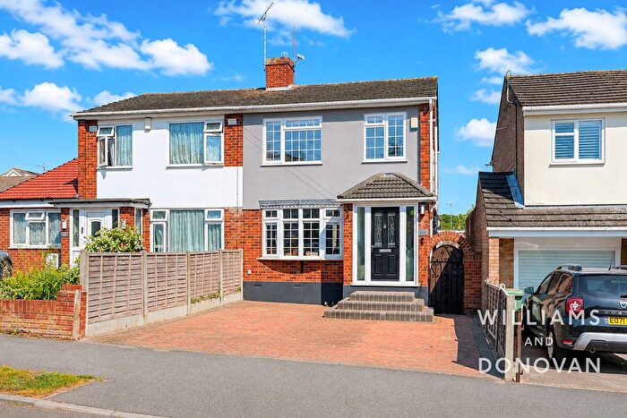 3 Bedroom Semi-Detached House For Sale In Manor Road, Benfleet, SS7