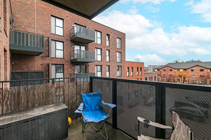 1 Bedroom Flat For Sale In Watermill Lane, London, N18