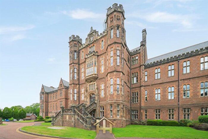 2 Bedroom Flat For Sale In Smillie Court, Dundee, DD3