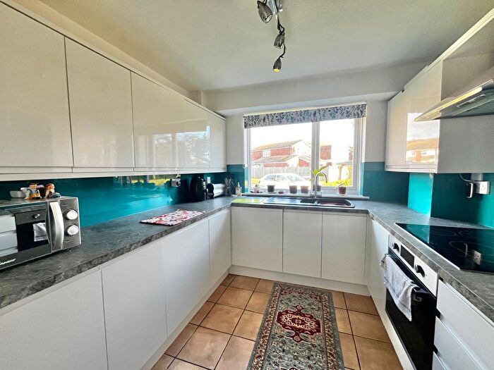 2 Bedroom Bungalow For Sale In Kingfisher Gardens, Hythe, CT21