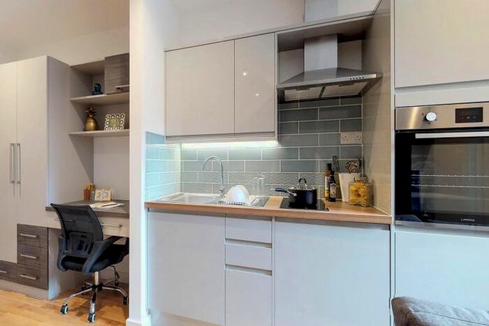 Studio To Rent In Apt, Onyx Residence #, S2