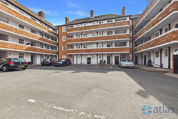 3 Bedroom Flat For Sale In Wavertree Gardens, Wavertree, L15