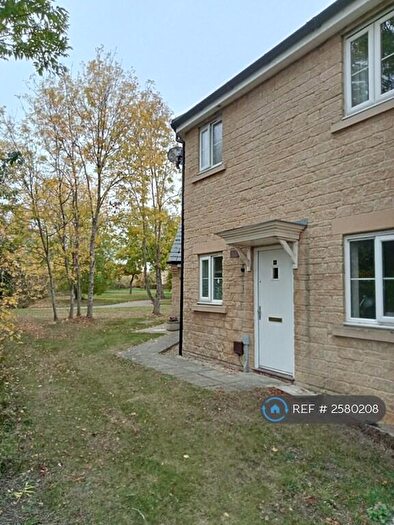 2 Bedroom Maisonette To Rent In Bluebell Court, Bishops Cleeve, Cheltenham, GL52