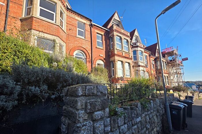 4 Bedroom Terraced House To Rent In Goldcroft, Yeovil, BA21