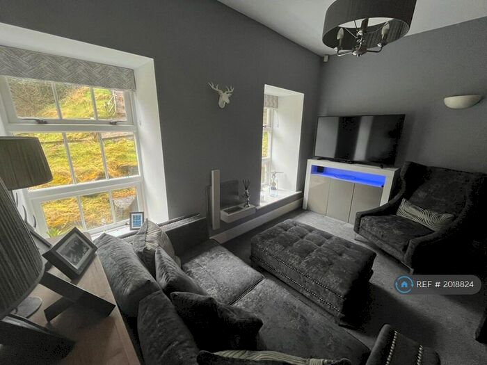 2 Bedroom Flat To Rent In Woodlands Mill, Steeton, BD20