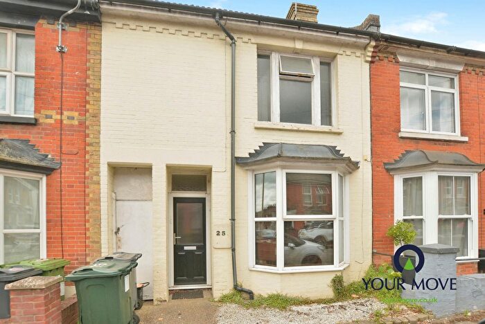 2 Bedroom Terraced House For Sale In Kent Avenue, Ashford, Kent, TN24