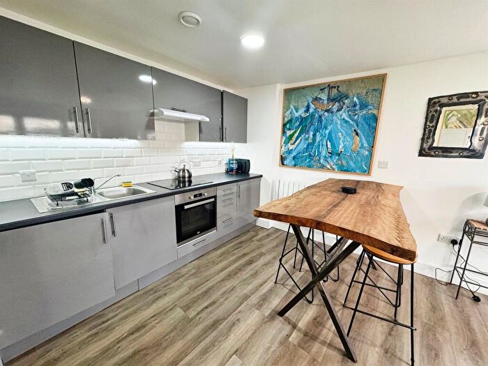 1 Bedroom Flat For Sale In Pisgah Street, Kenfig Hill, Bridgend, CF33