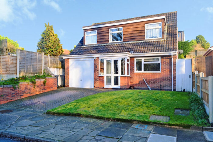 3 Bedroom Detached House For Sale In Marion Way, Hall Green, Birmingham, West Midlands, B28