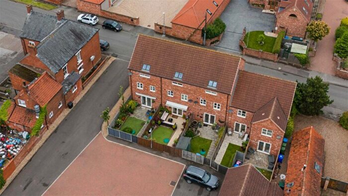 3 Bedroom Mews For Sale In Main Street, Laneham, Retford, DN22