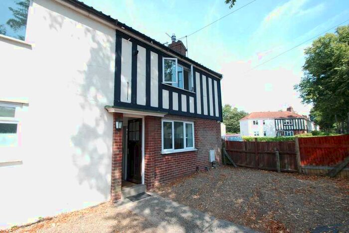 3 Bedroom Semi-Detached House To Rent In Gipsy Lane, Norwich, NR5