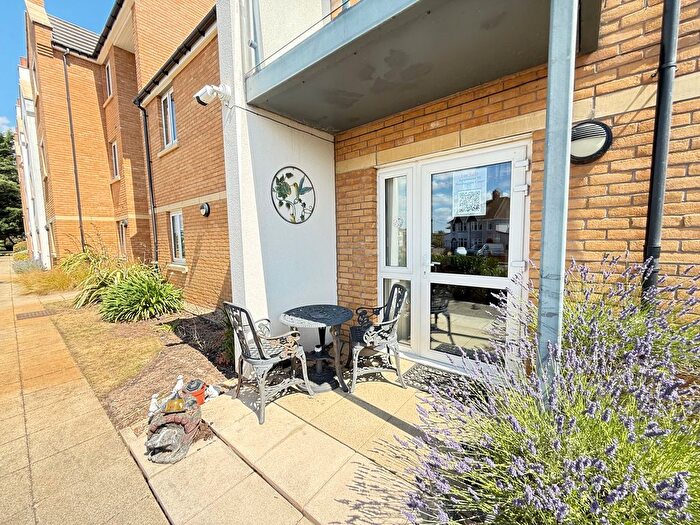 2 Bedroom Flat For Sale In Welford Road, Northampton, NN2