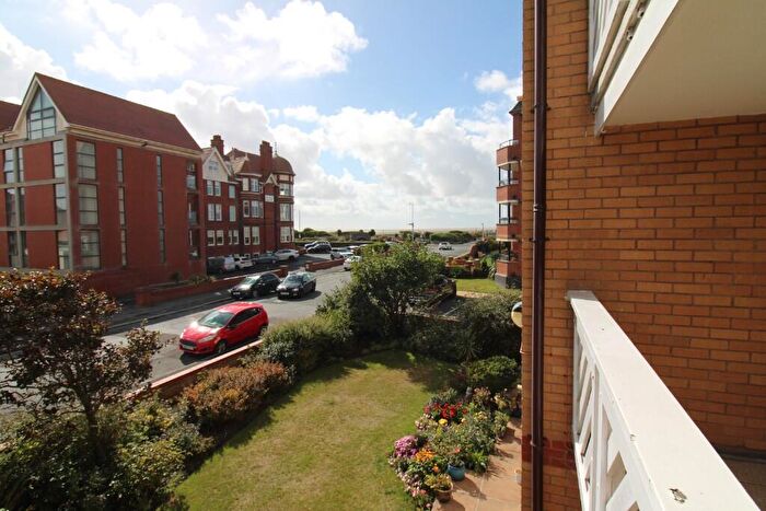 2 Bedroom Apartment To Rent In Kings Road, Lytham St. Annes, Lancashire, FY8