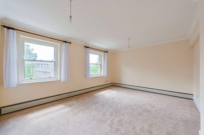 1 Bedroom Flat For Sale In Wynford Road, King's Cross, London, N1