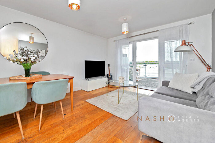 2 Bedroom Apartment For Sale In Ada Walk, Oakgrove, MK10