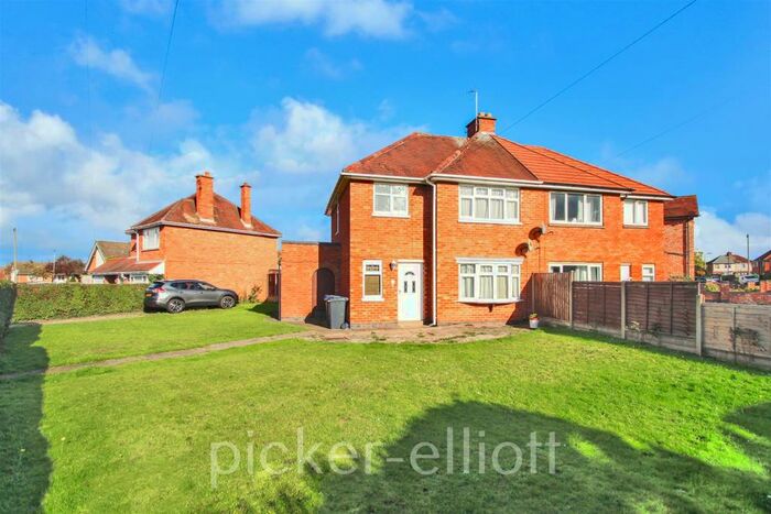 3 Bedroom Semi-Detached House To Rent In Middlefield Lane, Hinckley, LE10
