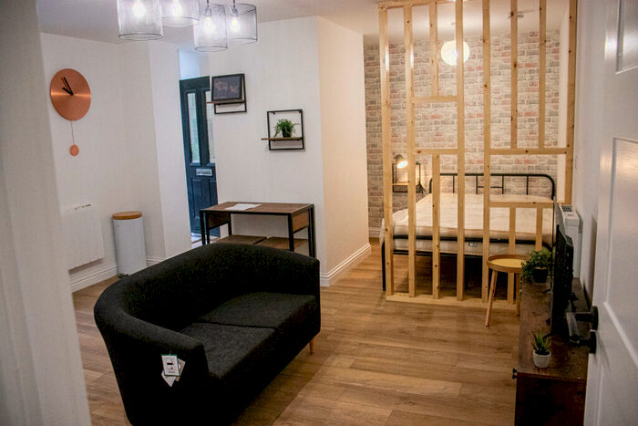 1 Bedroom Flat To Rent In City Centre // Bed Flat // Aug, LN2