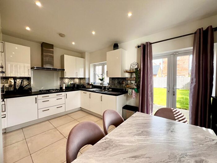 4 Bedroom Detached House To Rent In McLaren Way, Didcot, OX11