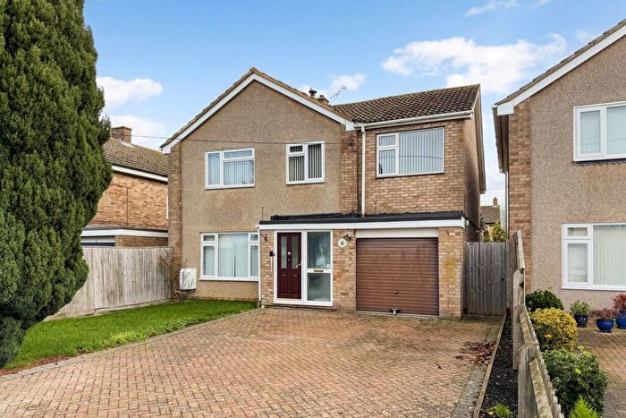 5 Bedroom House For Sale In Manor Gardens, Grove, OX12