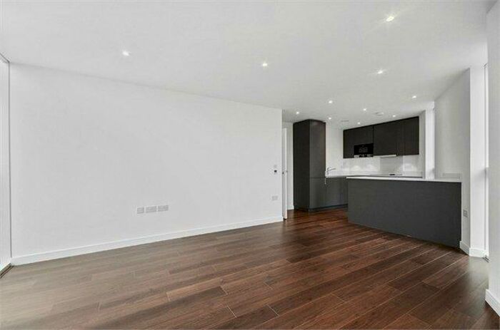 2 Bedroom Apartment To Rent In Pinnacle Apartments, Saffron Central Square, Croydon, CR0