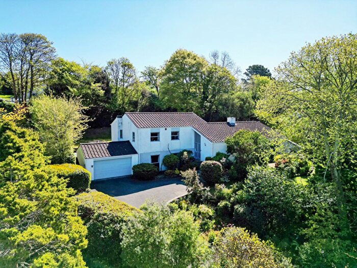 6 Bedroom Detached House For Sale In Treseders Gardens, Truro, Cornwall, TR1